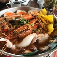 ก๋วยเตี๋ยวไข่ล้มยักษ์