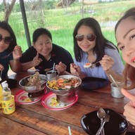 ก๋วยเตี๋ยวไข่ล้มยักษ์