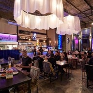 บรรยากาศ The Cavalry Club