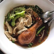 ก๋วยเตี๋ยวไก่เมธี