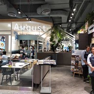 หน้าร้าน August Tasty Organic Eatery Central พระราม3