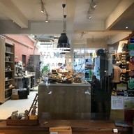 หน้าร้าน Plain Vanilla Bakery