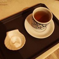 Lavish Salon and Spa ศาลาแดง