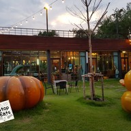 บรรยากาศ Lullaby steak & farm