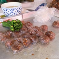 เมนูของร้าน ข้าวเกรียบปากหม้อ คุณยาย ตลาดท่านา