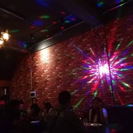 Ploen Bar & Restaurant