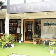 หน้าร้าน Crane Cafe สุขุมวิท 39
