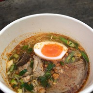 ก๋วยเตี๋ยวต้มยำพิษณุโลก (คุณนา) ตลาดลุงเพิ่ม