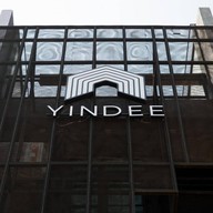 ยินดี แทรเวลเลอร์ ลอดจ์