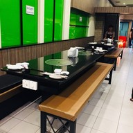 บรรยากาศ Buta & Gyu สืบศิริ