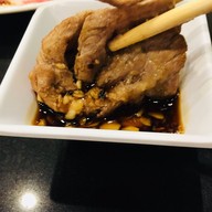 Buta & Gyu สืบศิริ