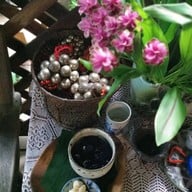 กาแฟในสวนบ้านงามแสงเดือน
