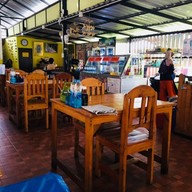 บรรยากาศ ร้านอาหาร ฟาตีมะห์ รสเด็ด