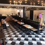 บรรยากาศ PITA’S Streetfood