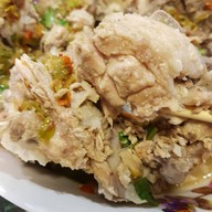 บะหมี่จอมพลัง ตลาดรถไฟรัชดา