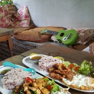 เมนูของร้าน Ein Din Cafe'
