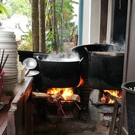 บรรยากาศ เฝอหน้าวัดบ้านแสน