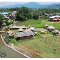 บรรยากาศ ริมนากาแฟ