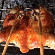 ชินดนัย  ไก่ย่างวิเชียรบุรี ซอยบ่อนไก่ ( ตรงข้ามแฟลต ค.1 )