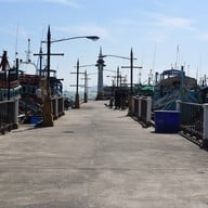 บรรยากาศ ท่าเรือบ้านสลักเพชร เกาะช้าง