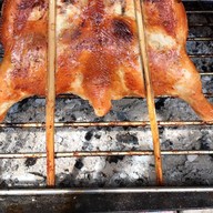 ชินดนัย  ไก่ย่างวิเชียรบุรี ซอยบ่อนไก่ ( ตรงข้ามแฟลต ค.1 )