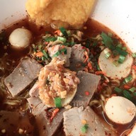 ก๋วยเตี๋ยวนวลวรรณ์