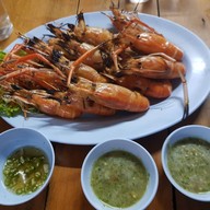 เมนูของร้าน ครัวเม็ดทราย ชายหาดชะอำ