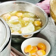 เมนูของร้าน บัวลอย ไข่หวาน แม่โบว์ สะพานใหม่