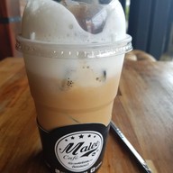 ต้องลองคาเฟ่  ( มาลี คาเฟ่ เดิม ) - ปั้มคาลเท็กซ์