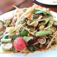 ไก่ย่างสวนแสงสว่างใกล้ปราสาทหินพนมรุ้ง