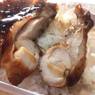 Five Star ปั๊มปตท โค้งแยกปลาลัง กระบี่