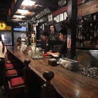 บรรยากาศ ร้านอาหารริเวอร์ไซด์ บาร์ แอนด์ เรสเตอร์รอง (Riverside bar & restaurant)