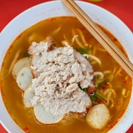ก๋วยเตี๋ยวหมูเจ้เป้า