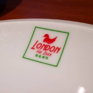 เมนูของร้าน London Fat Duck Waterway Point Waterway Point