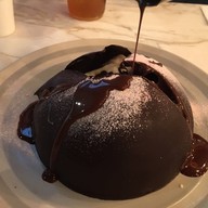 Food or drink of White Day Patisserie Siam Center