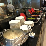 บรรยากาศ The Eight Restaurant Mercure & Ibis Bangkok Siam