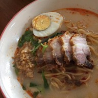 ร้านก๋วยเตี๋ยวเมืองงาวนี่โด๊ะ