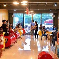 บรรยากาศ รวมวัย หมูปิ้ง แอนด์ ชาบู