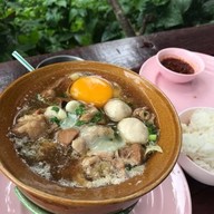 เมนูของร้าน ก๋วยเตี๋ยวหมูตุ๋นหม้อไฟนินจา