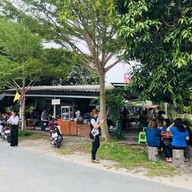 หน้าร้าน ก๋วยเตี๋ยวหมูตุ๋นหม้อไฟนินจา