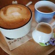 อร่อยจังคาเฟ่&คิดเช่น