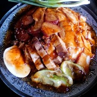 เมนูของร้าน ข้าวหมูแดงหมูกรอบราชบุรี