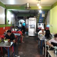 บรรยากาศ ชัยทิพย์ ถนนสมเด็จพระเจ้าตากสิน