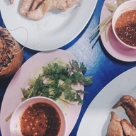 เมนูของร้าน จ่าเหลา หมูทอด