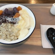 เมนูของร้าน YUN - Taiwanese Fusion Dessert Cafe Saintlouis 3