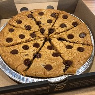เมนูของร้าน Pizza Hut เดลโก้ สาธุประดิษฐ์