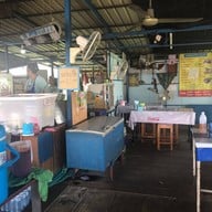 บรรยากาศ ไก่ย่างวิเชียรบุรี สนามบินน้ำ