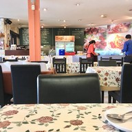 บรรยากาศ ตำแซ่บ ตลาดบองมาร์เช่