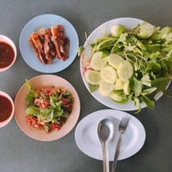 ลาบก้อยซอยอนามัย