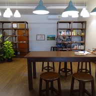 บรรยากาศ Simply Happy